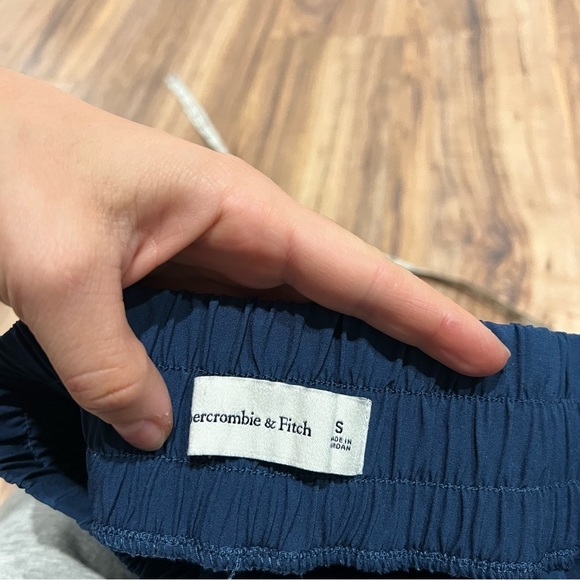 Abercrombie & Fitch Traveler Short Blue - Picture 5 of 6